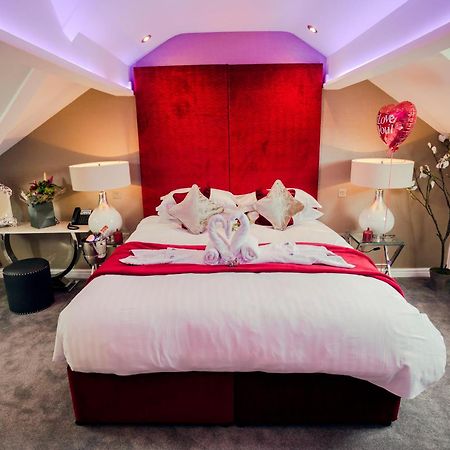 Aphrodites Group - Luxury Hot Tub Suites In Central Lake District! Боунес-он-Уиндермер Экстерьер фото