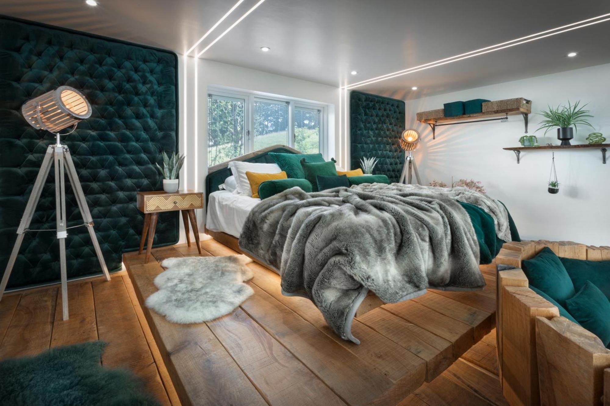Aphrodites Group - Luxury Hot Tub Suites In Central Lake District! Боунес-он-Уиндермер Экстерьер фото
