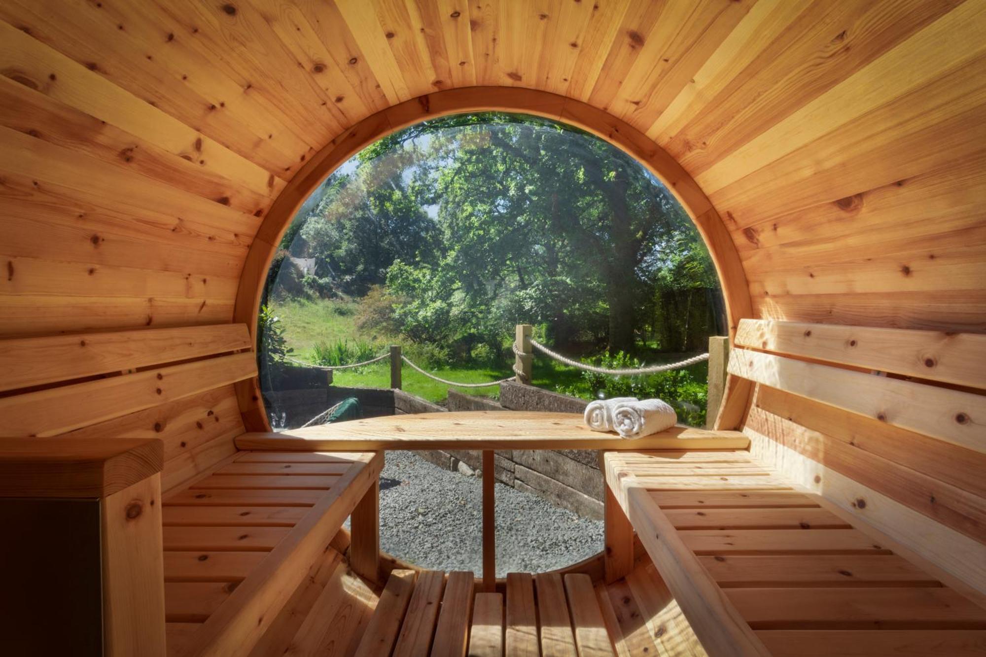 Aphrodites Group - Luxury Hot Tub Suites In Central Lake District! Боунес-он-Уиндермер Экстерьер фото