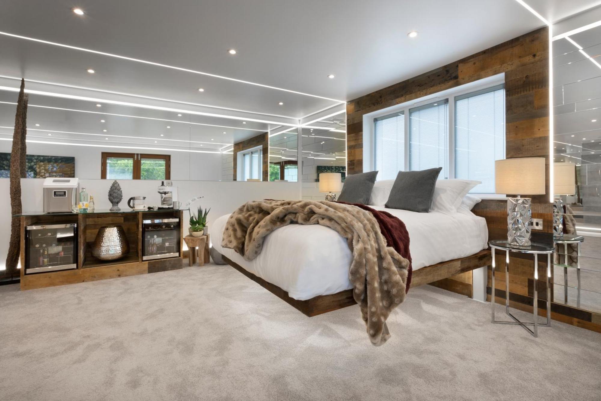 Aphrodites Group - Luxury Hot Tub Suites In Central Lake District! Боунес-он-Уиндермер Экстерьер фото