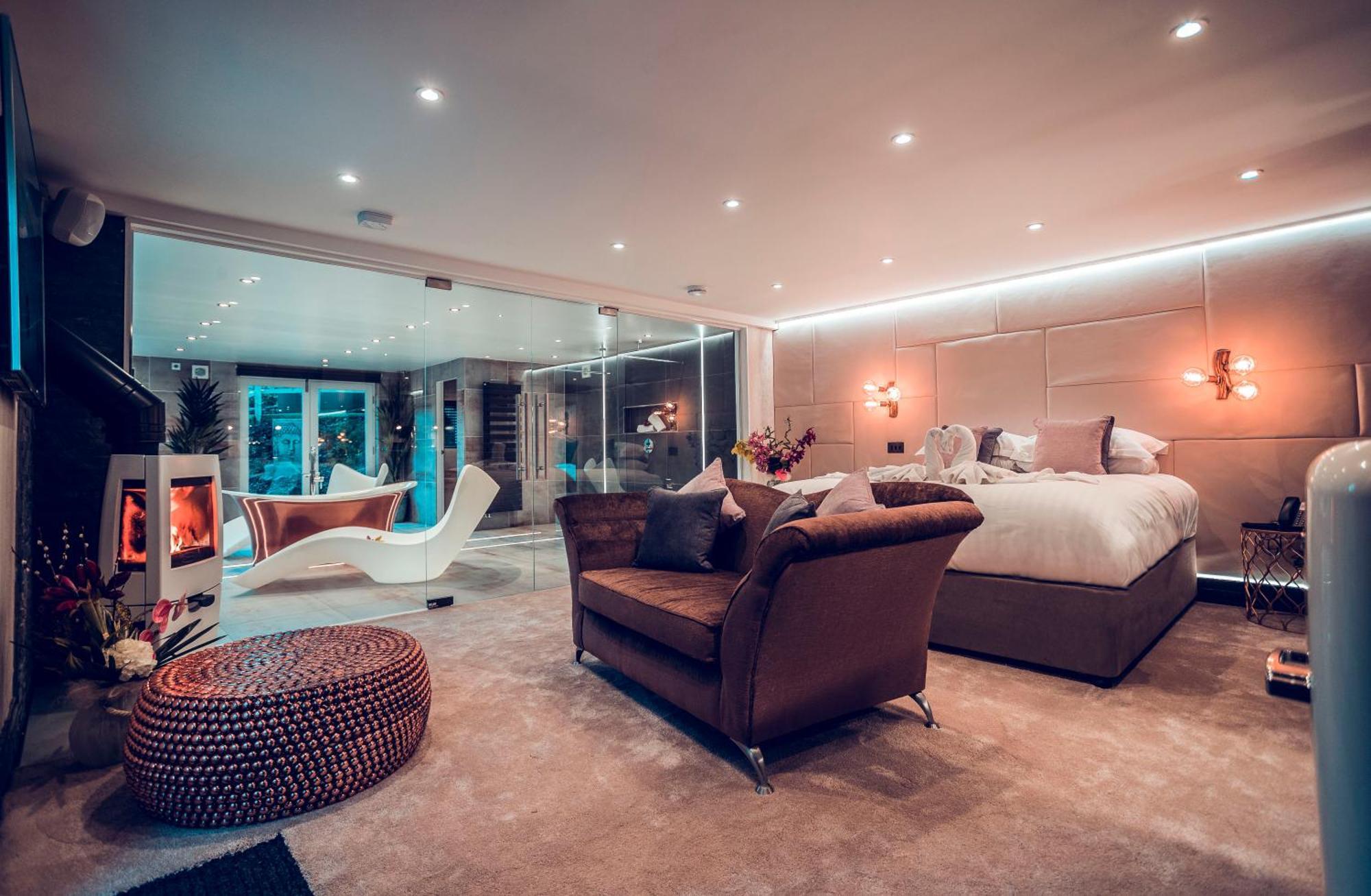 Aphrodites Group - Luxury Hot Tub Suites In Central Lake District! Боунес-он-Уиндермер Экстерьер фото