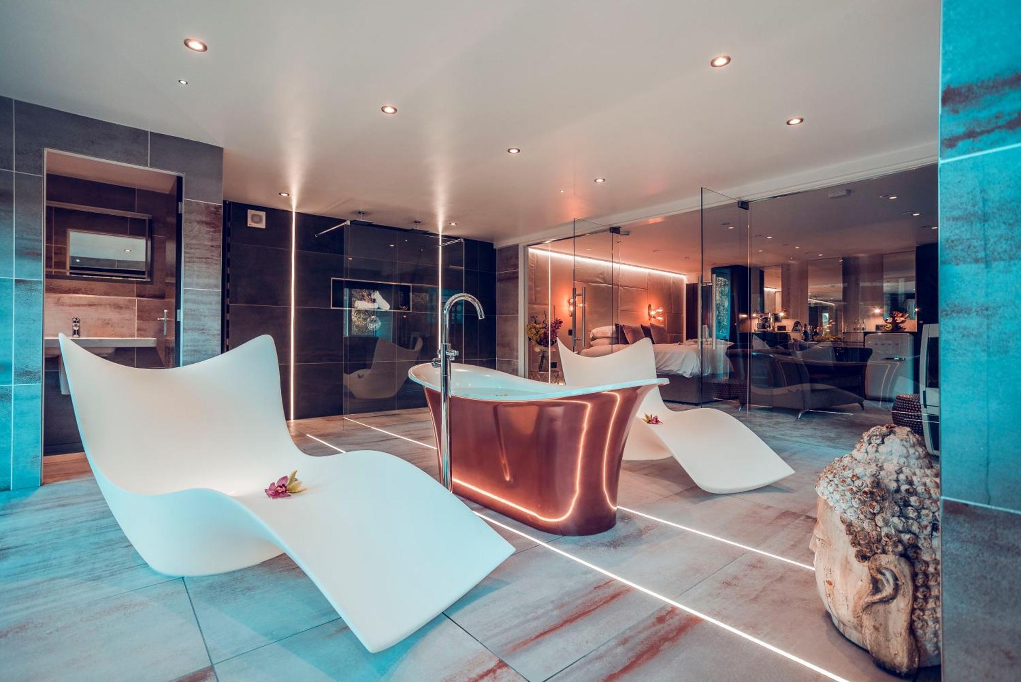 Aphrodites Group - Luxury Hot Tub Suites In Central Lake District! Боунес-он-Уиндермер Экстерьер фото