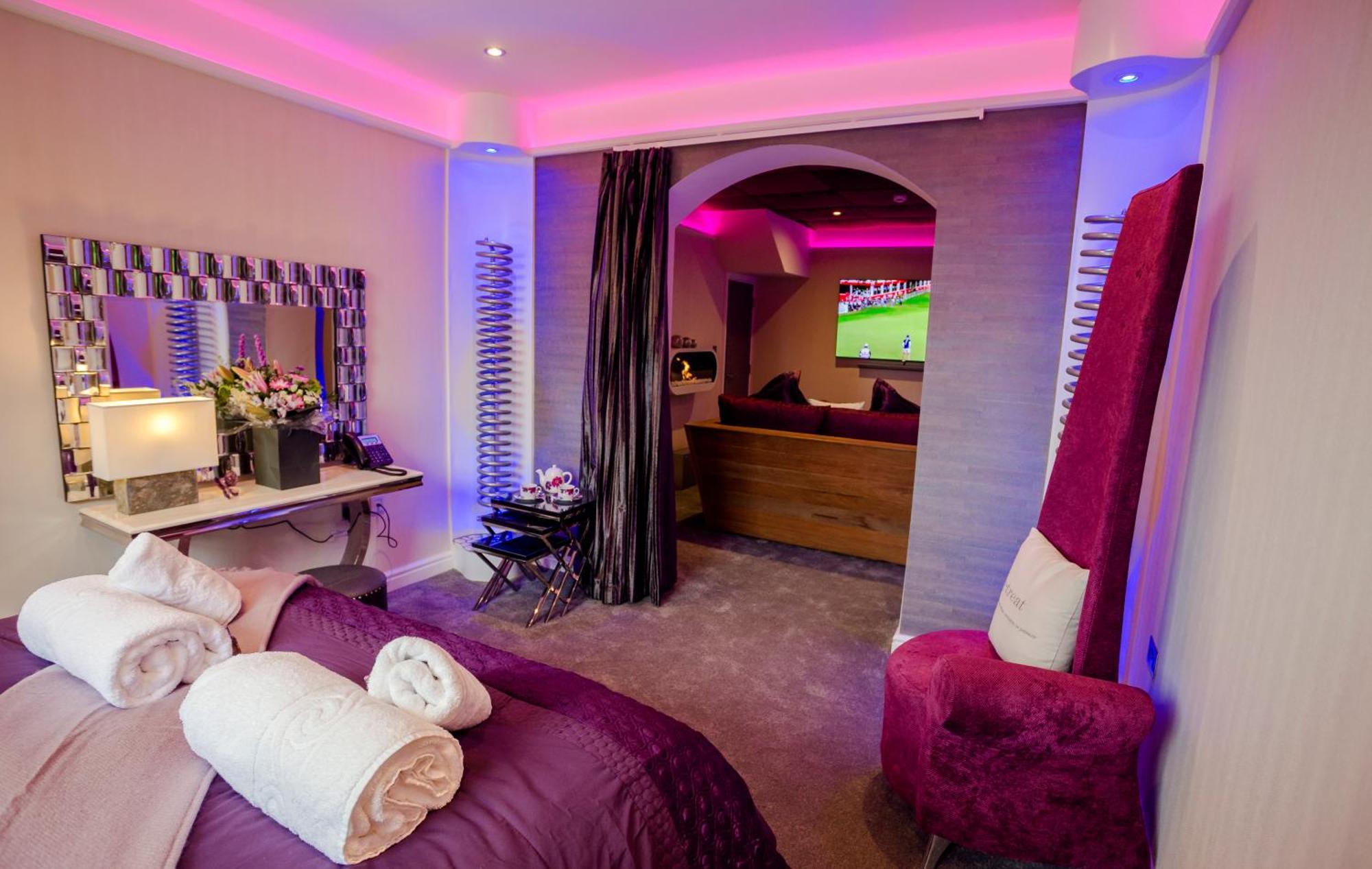 Aphrodites Group - Luxury Hot Tub Suites In Central Lake District! Боунес-он-Уиндермер Экстерьер фото