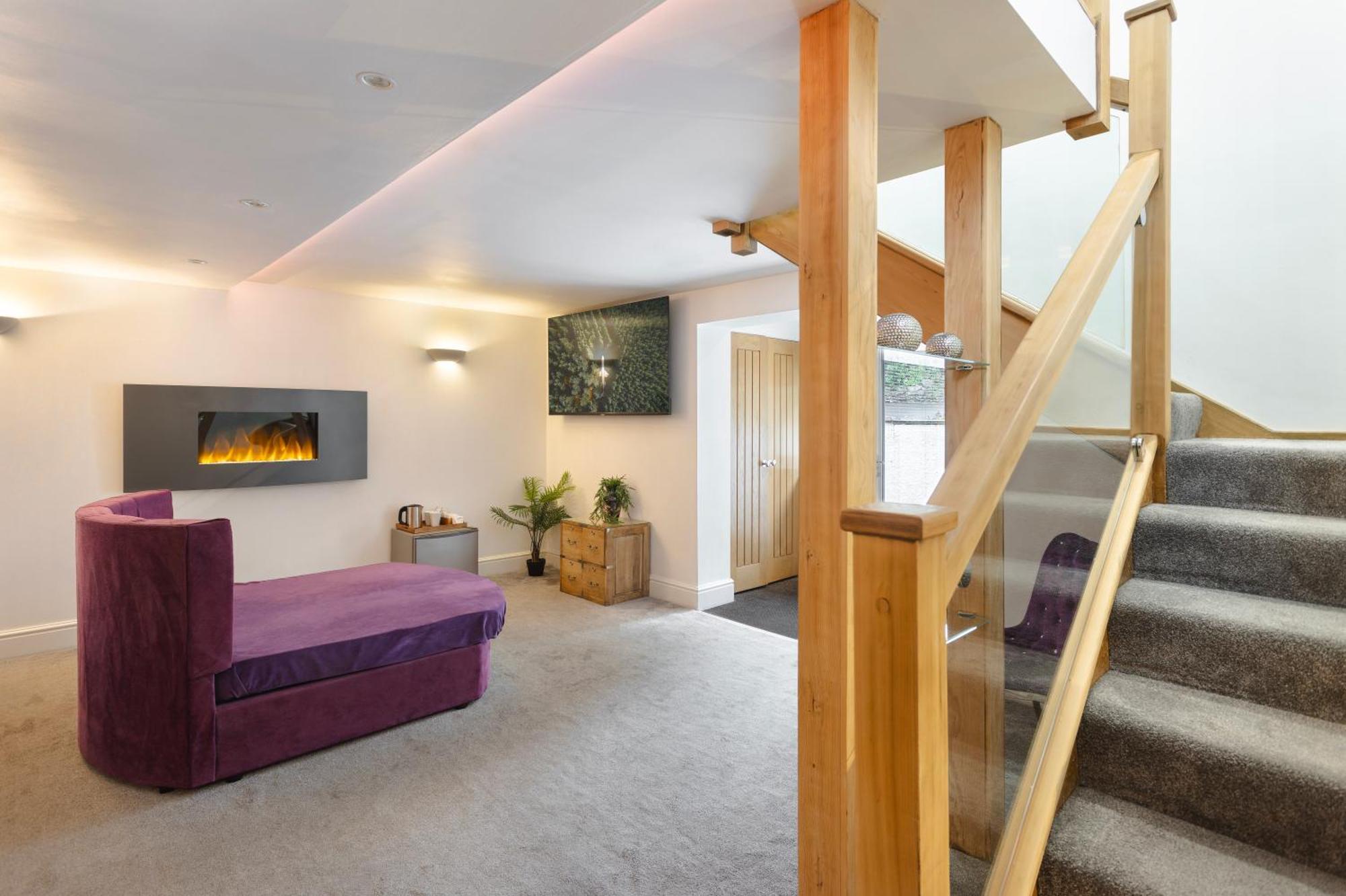 Aphrodites Group - Luxury Hot Tub Suites In Central Lake District! Боунес-он-Уиндермер Экстерьер фото