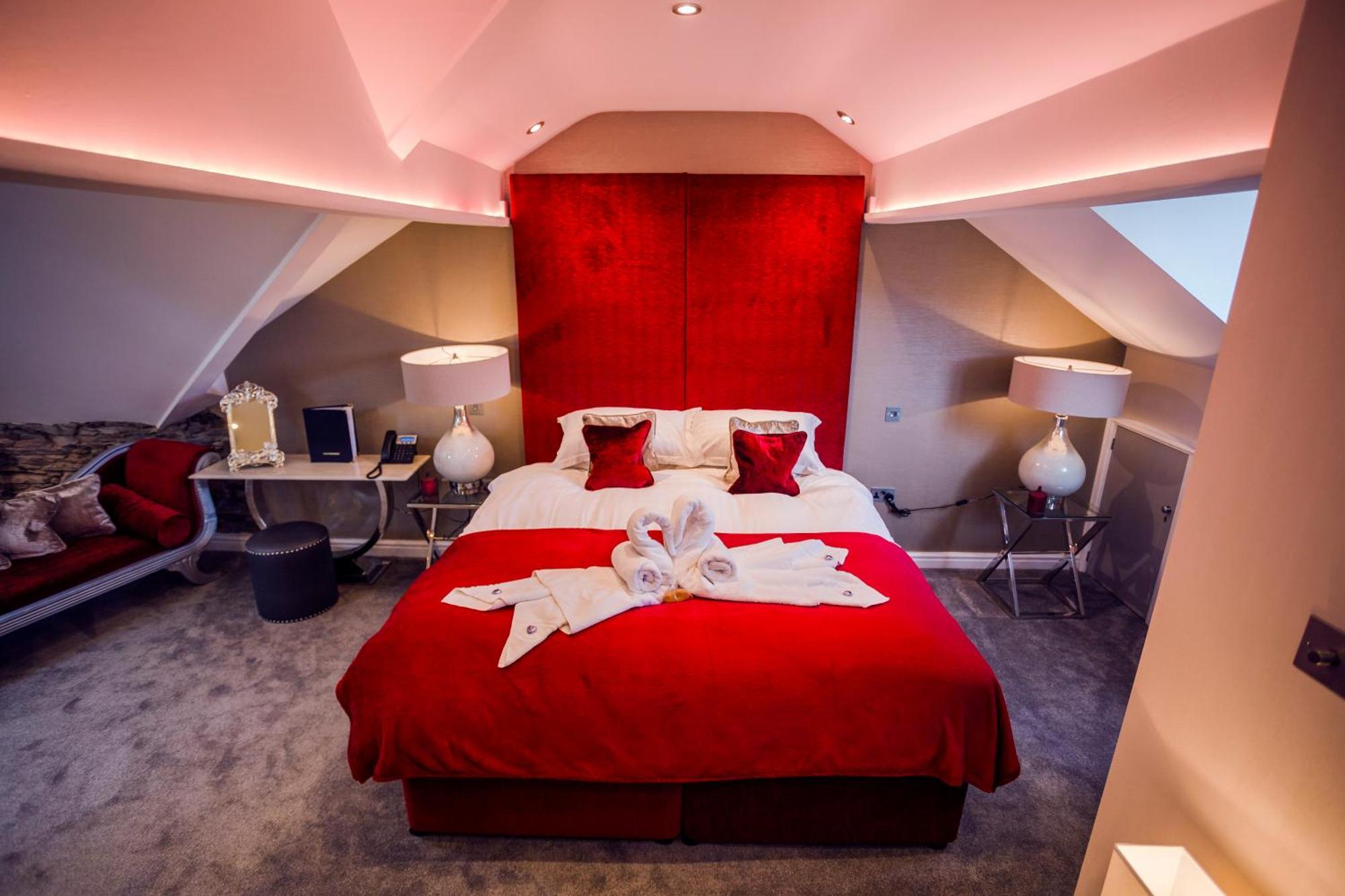 Aphrodites Group - Luxury Hot Tub Suites In Central Lake District! Боунес-он-Уиндермер Экстерьер фото