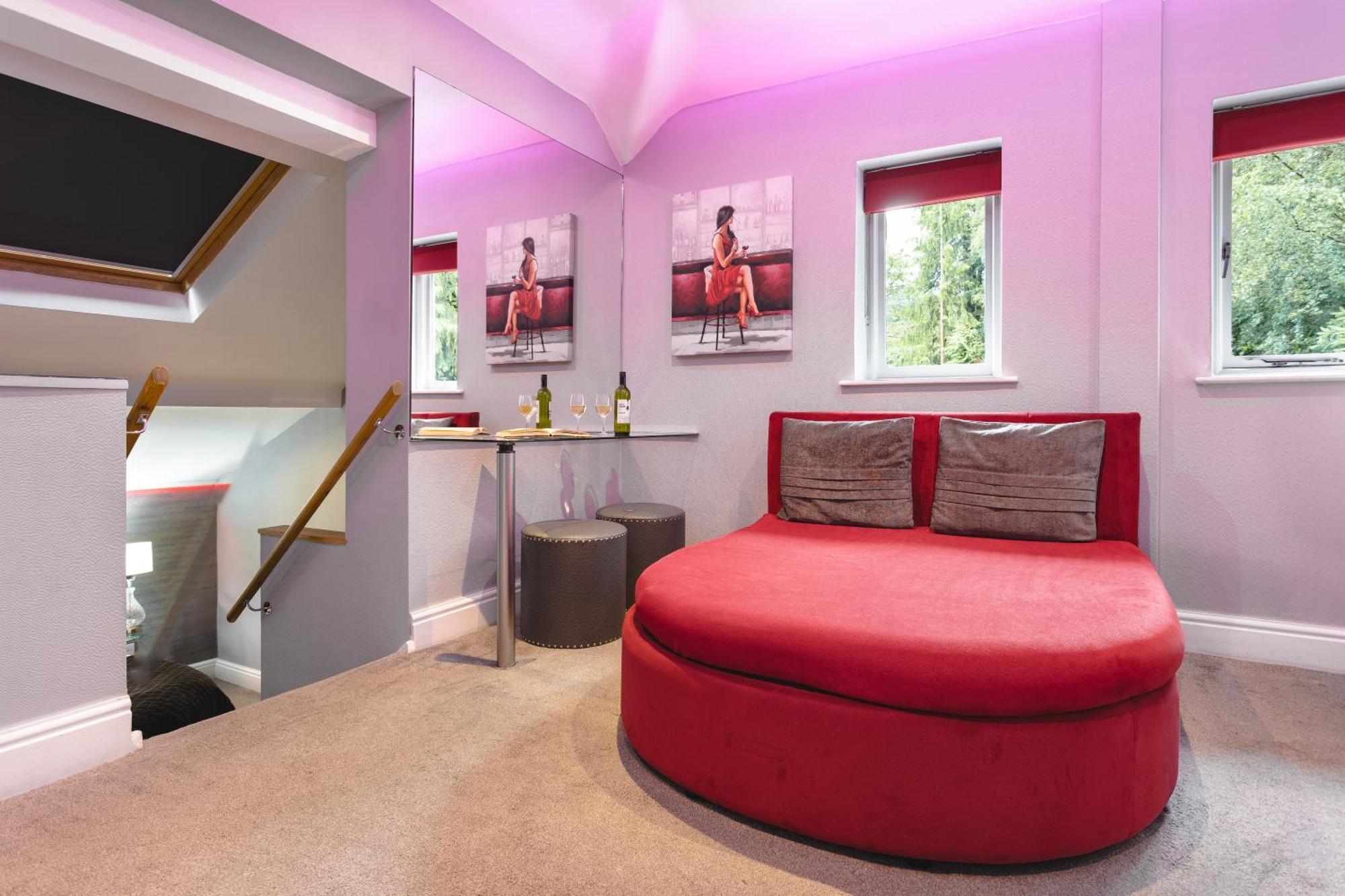 Aphrodites Group - Luxury Hot Tub Suites In Central Lake District! Боунес-он-Уиндермер Экстерьер фото