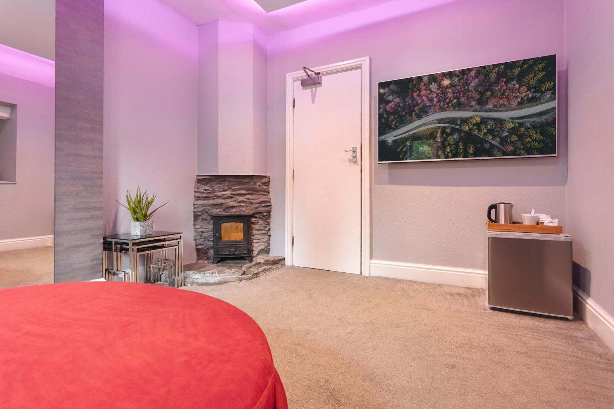 Aphrodites Group - Luxury Hot Tub Suites In Central Lake District! Боунес-он-Уиндермер Экстерьер фото