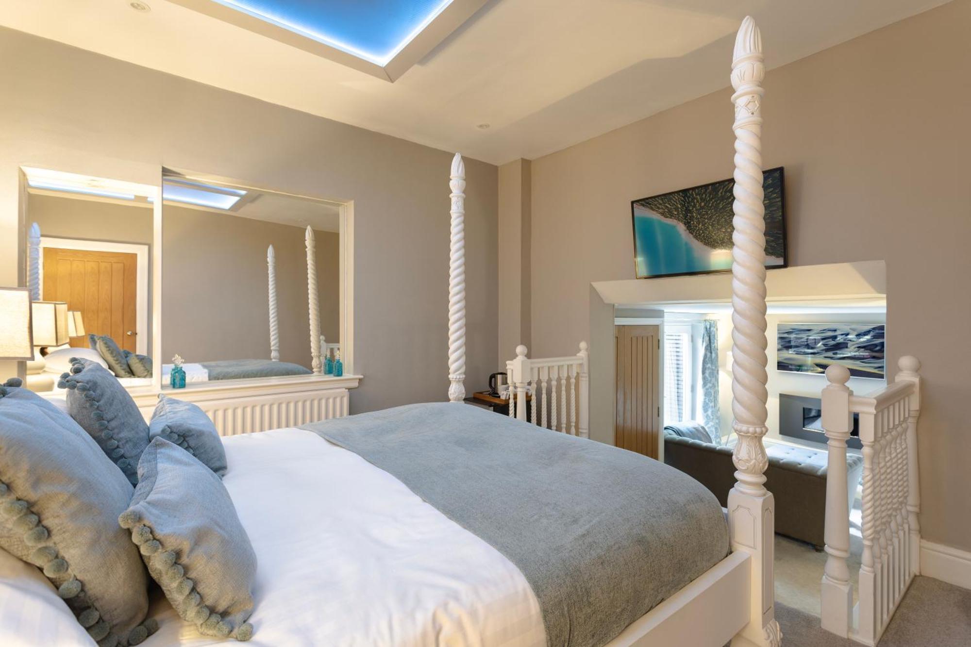 Aphrodites Group - Luxury Hot Tub Suites In Central Lake District! Боунес-он-Уиндермер Экстерьер фото